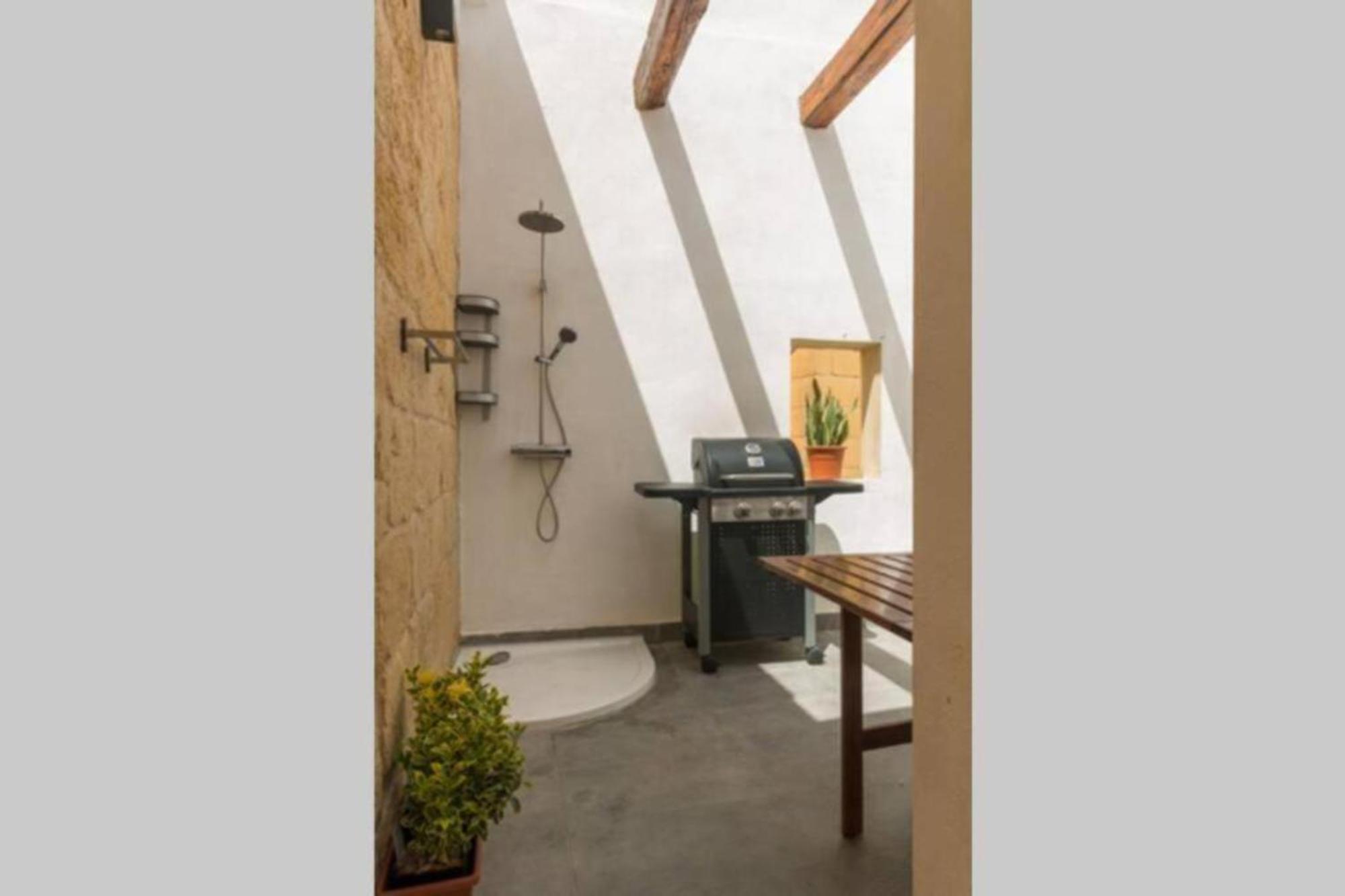 Authentic 1St Fl Apartment At The 3 Cities Marina Cospicua Exterior photo